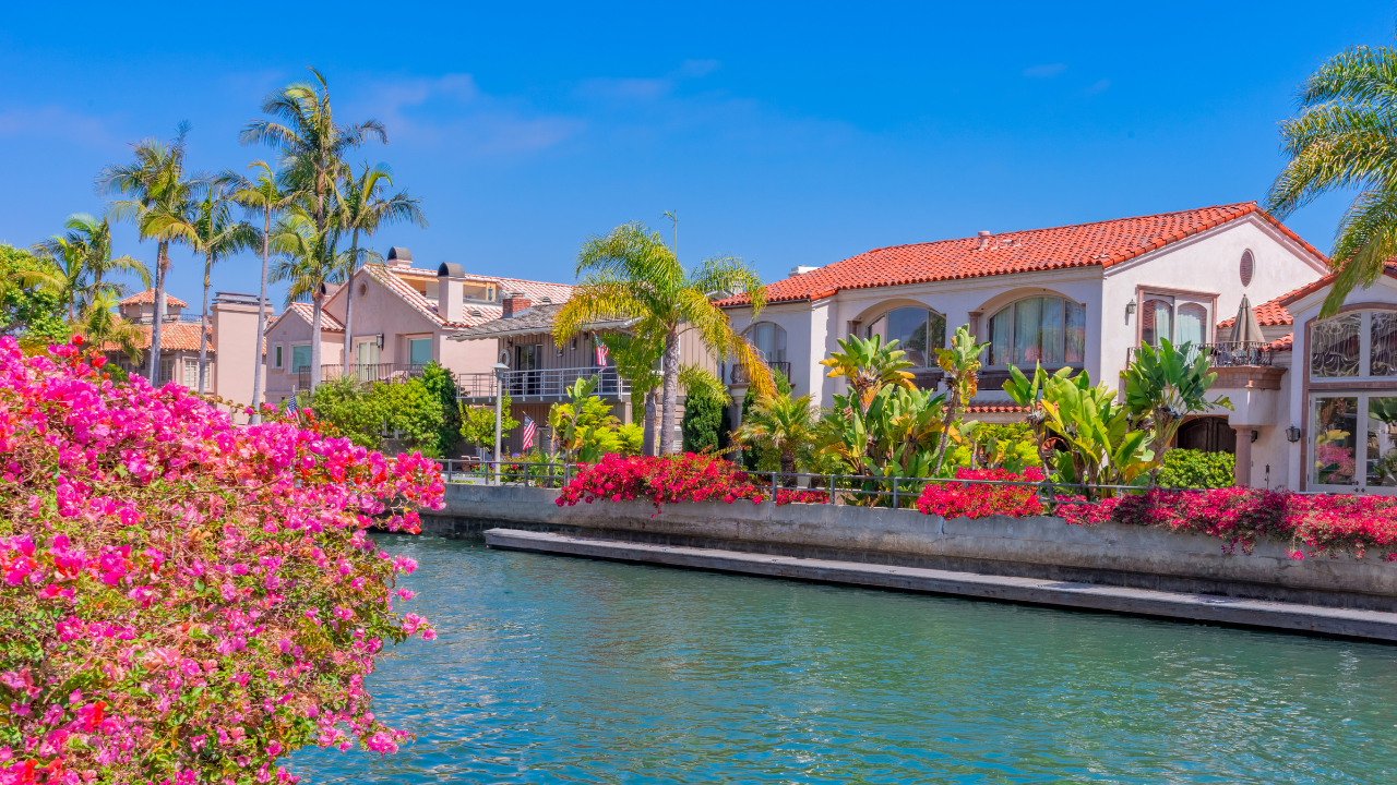 Beverly Hills neighborhoods and local area feature